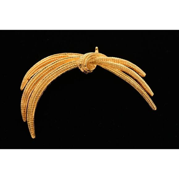 Monet Vintage Bow Pin Brooch Textured Brushed Gold Signed 1990s Bin1 - Picture 1 of 12